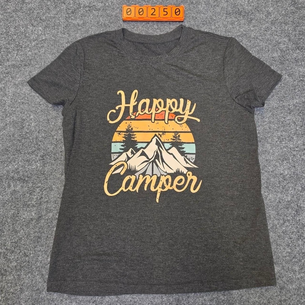 Happy camper graphic tee with mountain and sunset design, size M. Polyester.